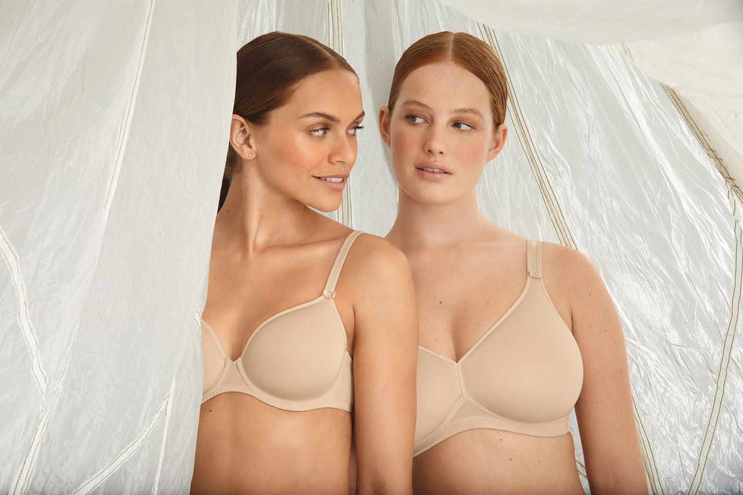 Sutien cu armătură și cupă Spacer SELMA PURE